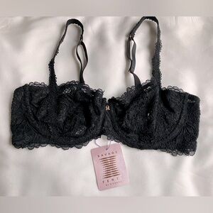 Salvage X Fenty  Black Lace Bra with Adjustable Straps NWT